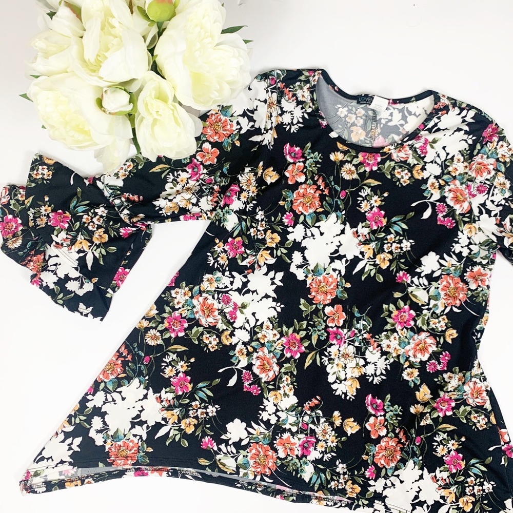 Floral Bell Sleeve Tunic - Picture 3 of 4
